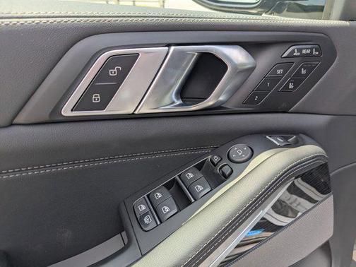 2026 BMW X7 M60i