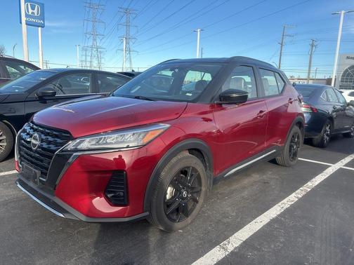 2023 Nissan Kicks SR