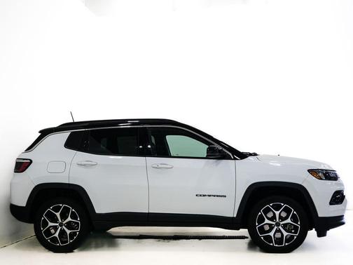 Bright White Clearcoat 2025 Jeep Compass Limited