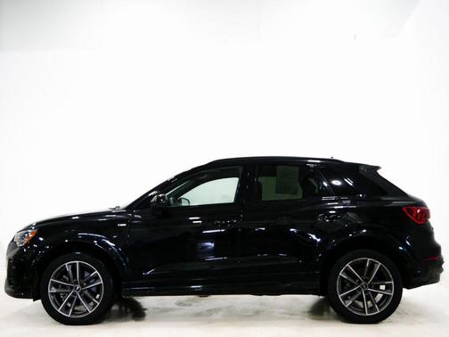 2022 Audi Q3 Premium