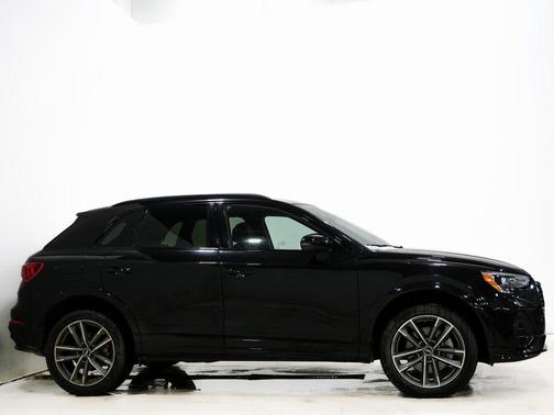 2022 Audi Q3 Premium