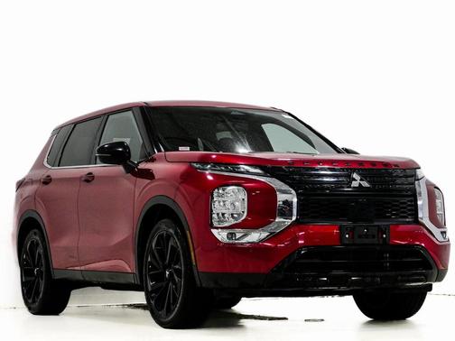 2024 Mitsubishi Outlander SE Black Edition