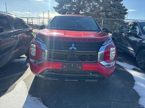 2024 Mitsubishi Outlander SE Black Edition