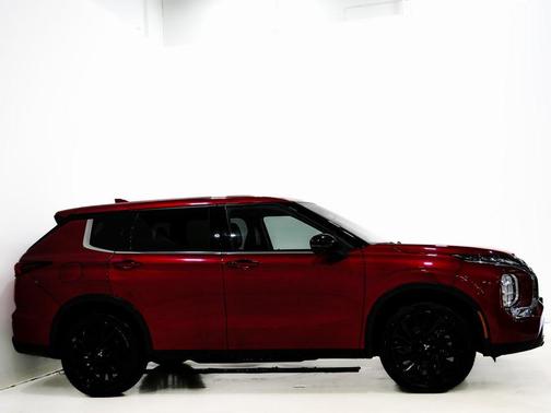 2024 Mitsubishi Outlander SE Black Edition