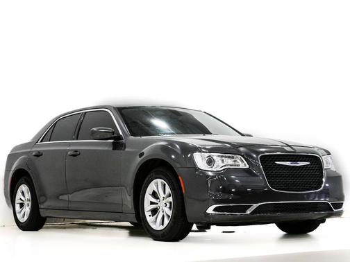 Granite Crystal Metallic Clearcoat 2023 Chrysler 300 Touring