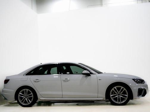 2023 Audi A4 45 S line Premium Plus