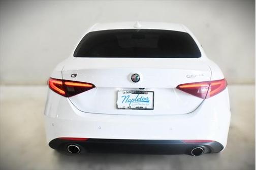2018 Alfa Romeo Giulia Base