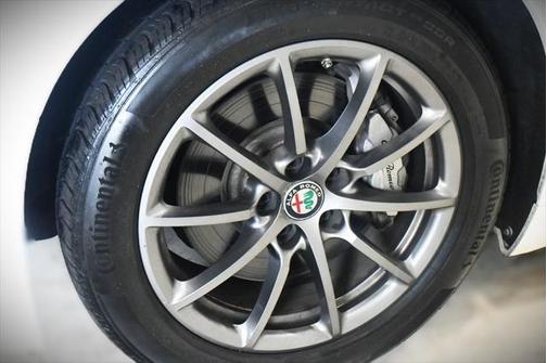 2018 Alfa Romeo Giulia Base
