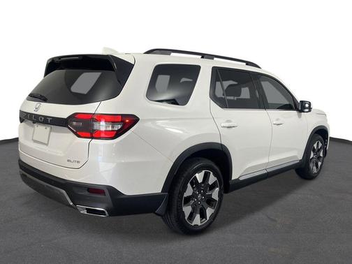 Platinum White Pearl 2026 Honda Pilot Elite