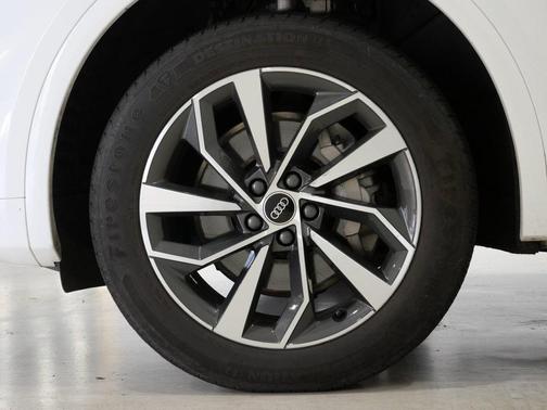 2023 Audi Q5 45 S line Premium