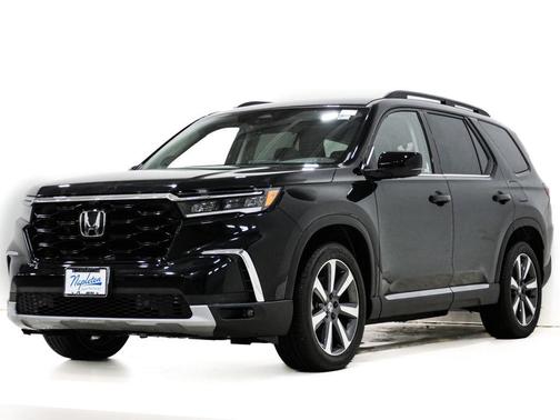Crystal Black Pearl 2025 Honda Pilot Elite
