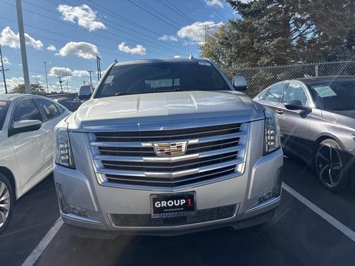 2017 Cadillac Escalade Platinum