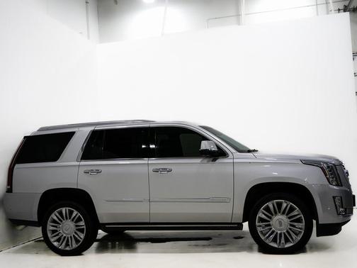 2017 Cadillac Escalade Platinum