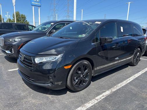 Crystal Black Pearl 2023 Honda Odyssey Sport