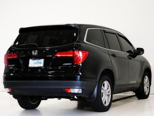 2017 Honda Pilot LX