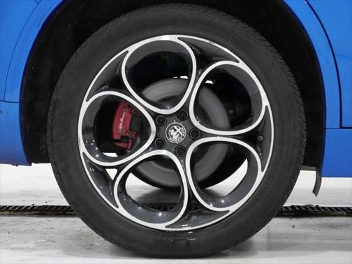 2022 Alfa Romeo Stelvio Veloce