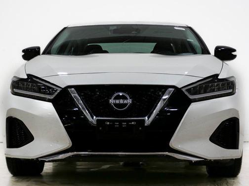 2023 Nissan Maxima SV