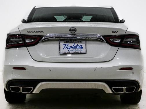 2023 Nissan Maxima SV