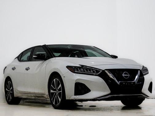 2023 Nissan Maxima SV