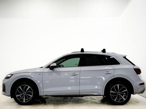 2024 Audi Q5 45 S line Premium