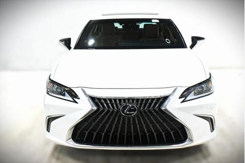 2022 Lexus ES 250 Base