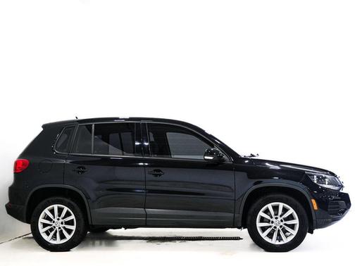 Pearl Metallic 2017 Volkswagen Tiguan Limited 2.0T