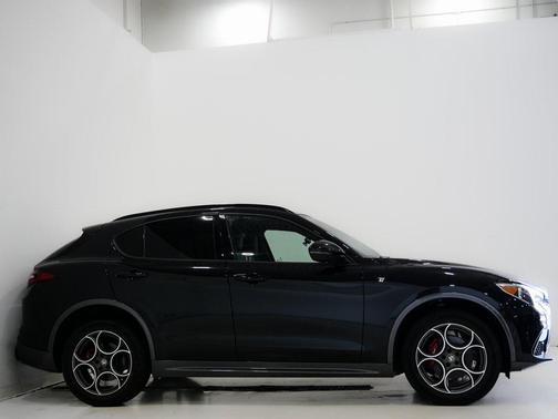 2022 Alfa Romeo Stelvio Ti