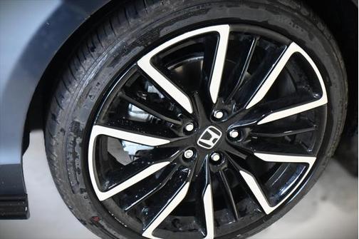 2024 Honda Accord Touring 2.0T