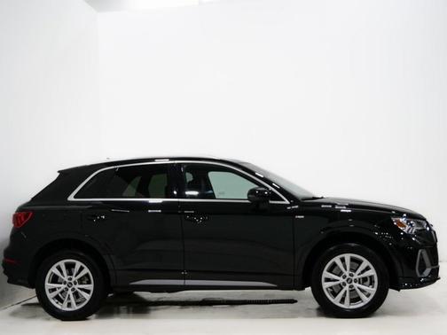 2024 Audi Q3 Premium