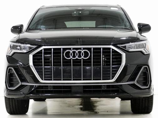 2024 Audi Q3 Premium