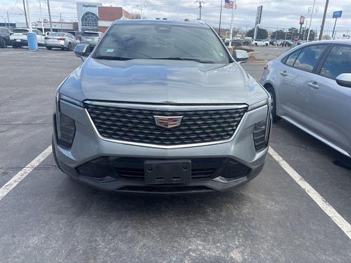 2024 Cadillac XT4 Premium Luxury