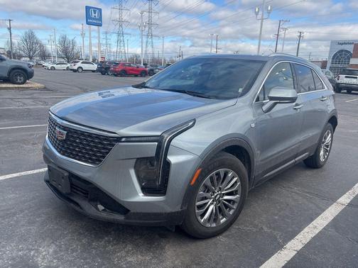 2024 Cadillac XT4 Premium Luxury