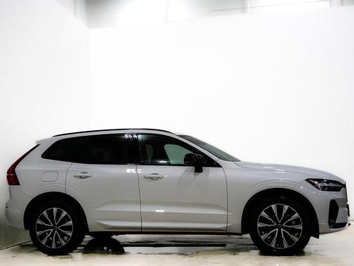 2024 Volvo XC60 B5 Core