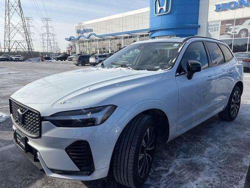 2024 Volvo XC60 B5 Core