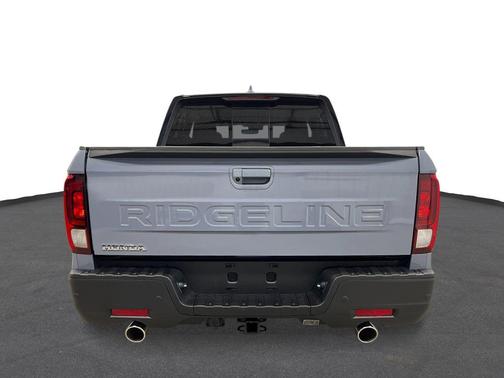 Sonic Gray Pearl 2026 Honda Ridgeline Black