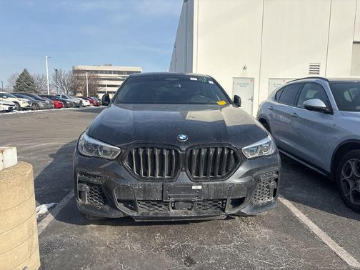 2022 BMW X6 M50i