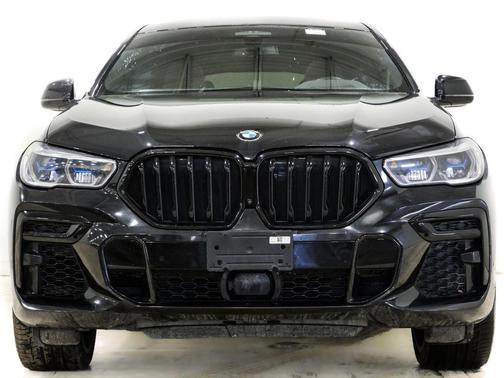 2022 BMW X6 M50i