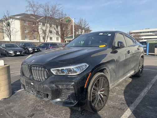 2022 BMW X6 M50i