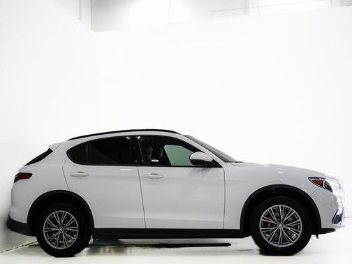 2022 Alfa Romeo Stelvio Sprint