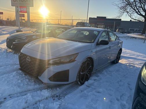 2024 Nissan Altima 2.5 SR