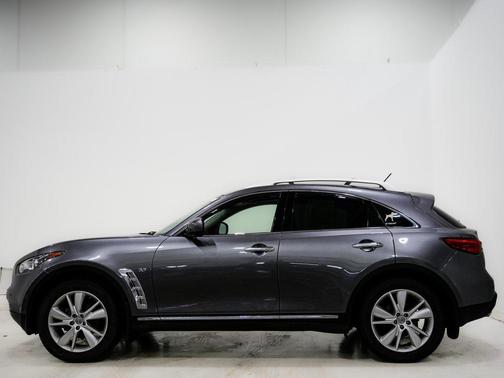 2015 INFINITI QX70 Base