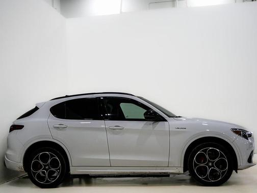 2023 Alfa Romeo Stelvio Veloce