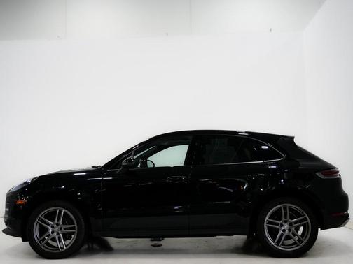 2021 Porsche Macan Base