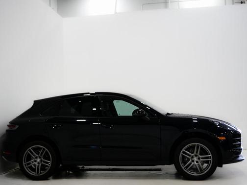 2021 Porsche Macan Base