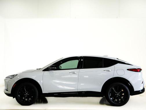 Summit White 2024 Buick Envista Sport Touring