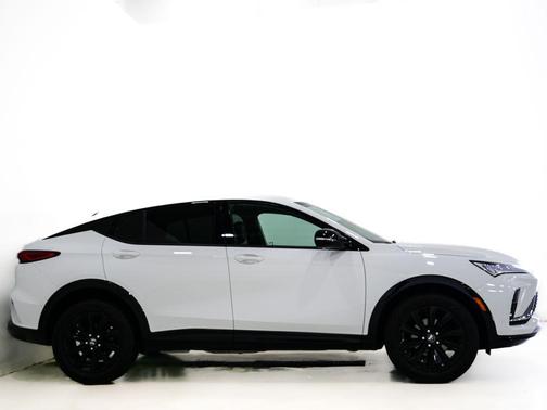 Summit White 2024 Buick Envista Sport Touring