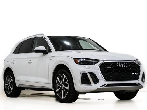Glacier White Metallic 2022 Audi Q5 45 S line Prestige