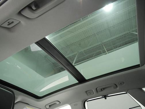 Glacier White Metallic 2022 Audi Q5 45 S line Prestige