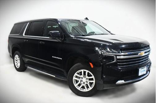 2023 Chevrolet Suburban LT