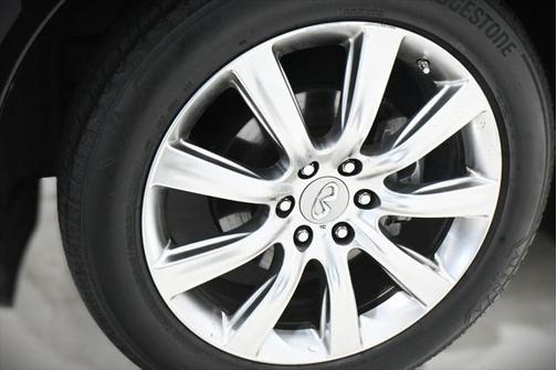 2012 INFINITI QX56 Base